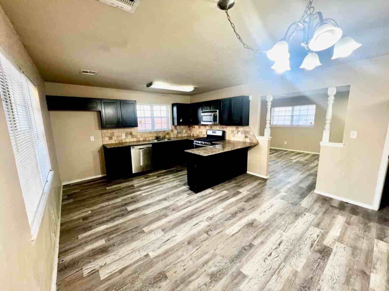 6125 S Drexel Ave - Photo 5 of 20