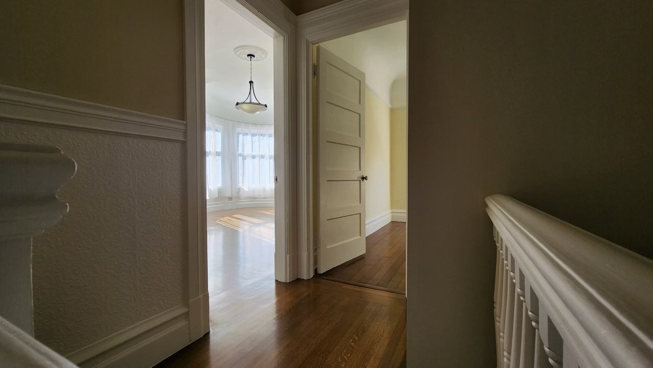1480 Haight St #1 - Photo 3 of 20