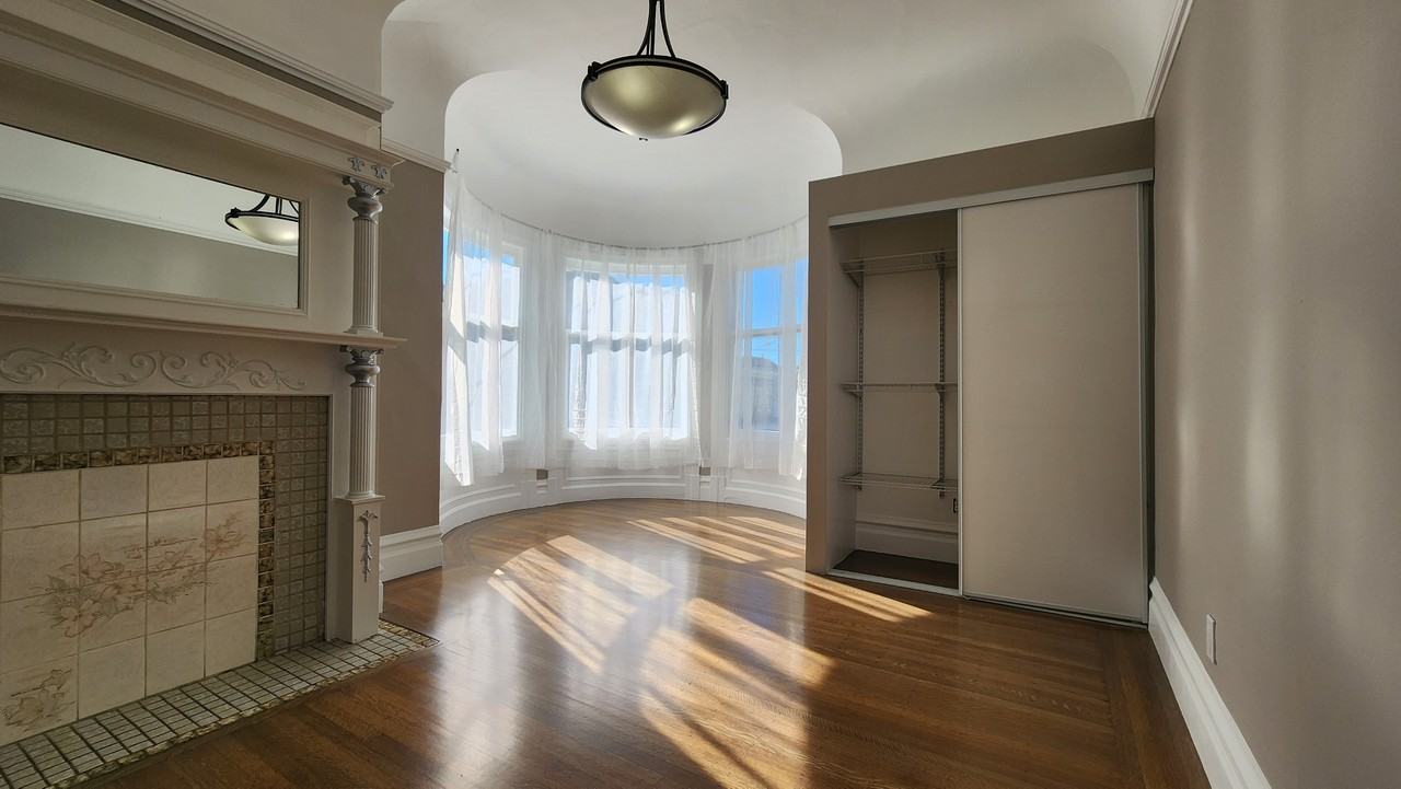 1480 Haight St #1 - Photo 4 of 20