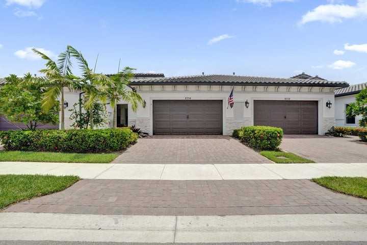 8334 West Blue Spring Drive - Photo 2 of 8