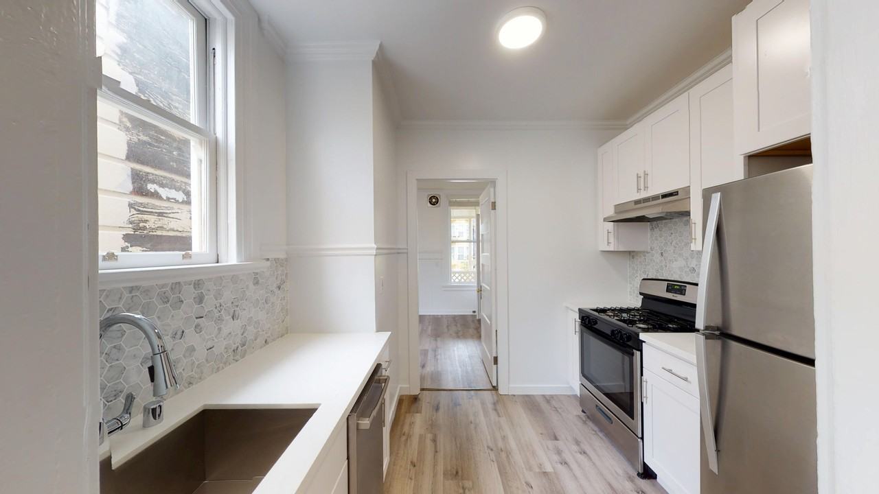 1234 Grove Street - Photo 4 of 18