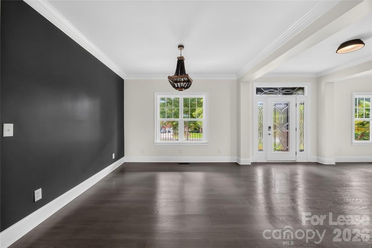 129 Aqua Dr - Photo 5 of 48