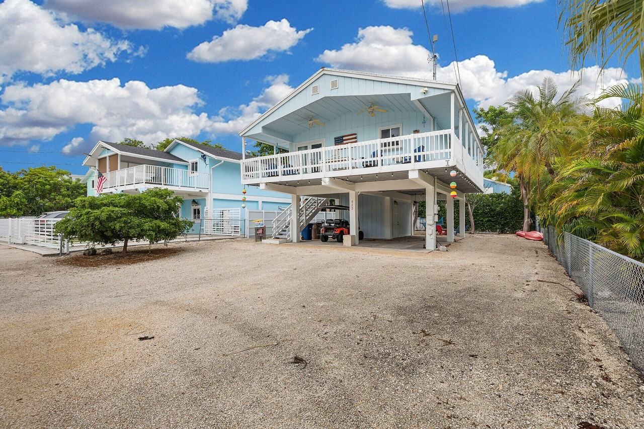 425 Mahogany Ave - Photo 2 of 35