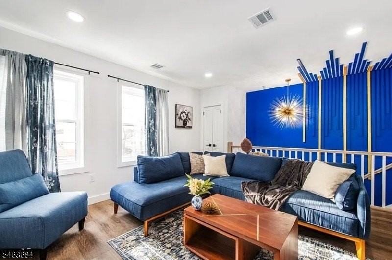 112 19th Ave - Photo 3 of 10