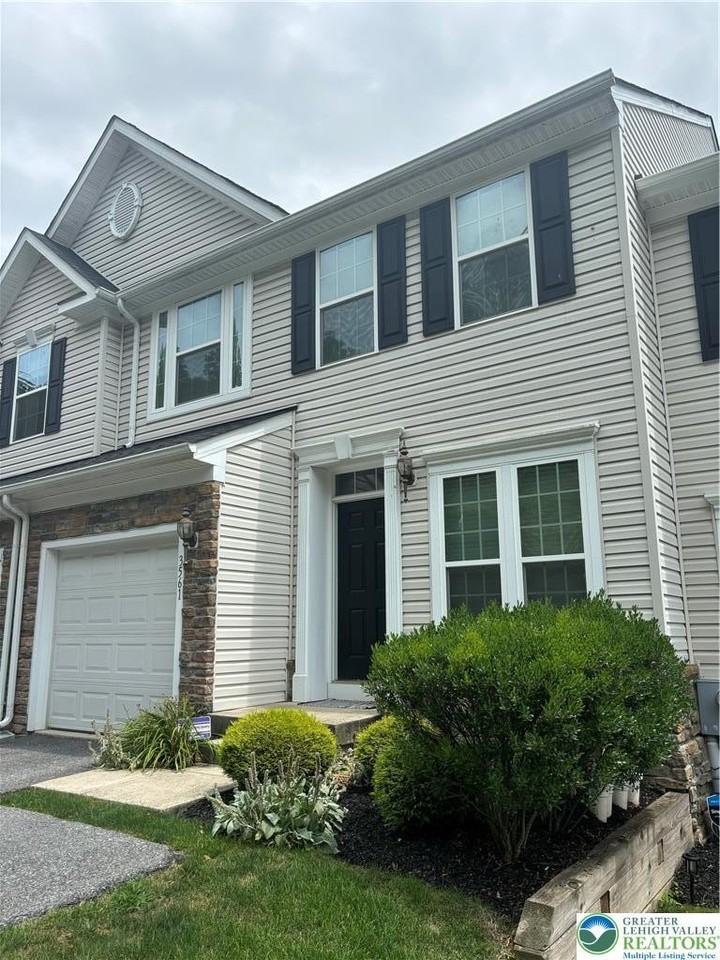 3561 Windsor Ct - Photo 4 of 44