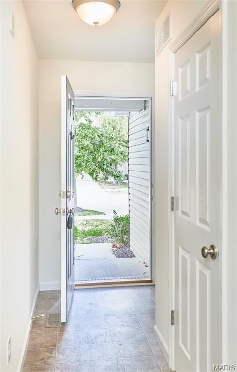 1810 Hyland Green Dr - Photo 4 of 32