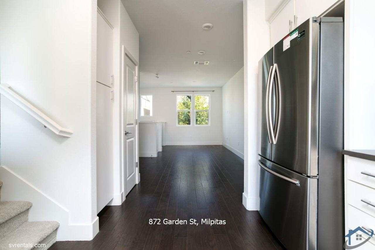 872 Garden St - Photo 5 of 25