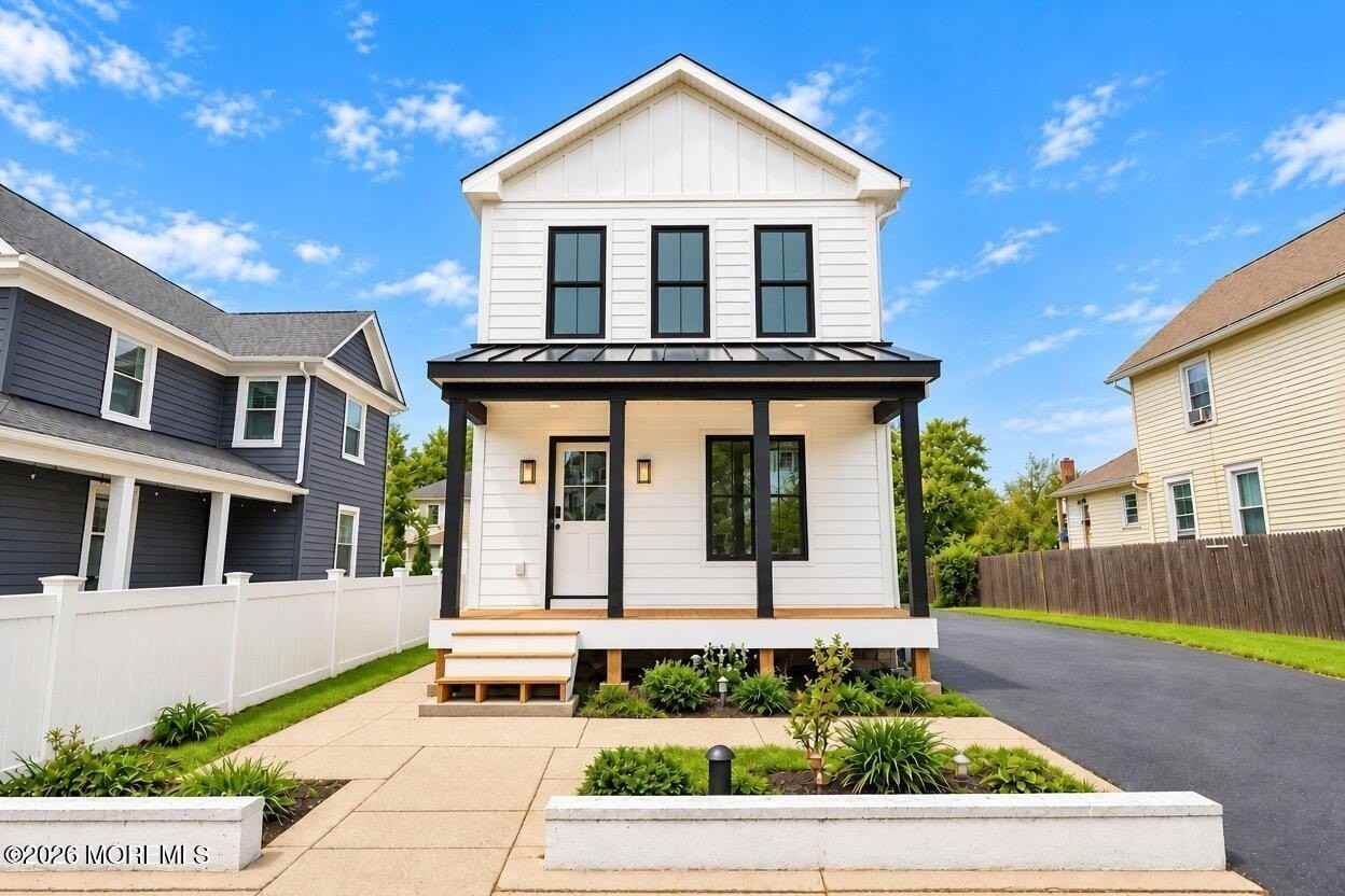 108 Catherine St #1