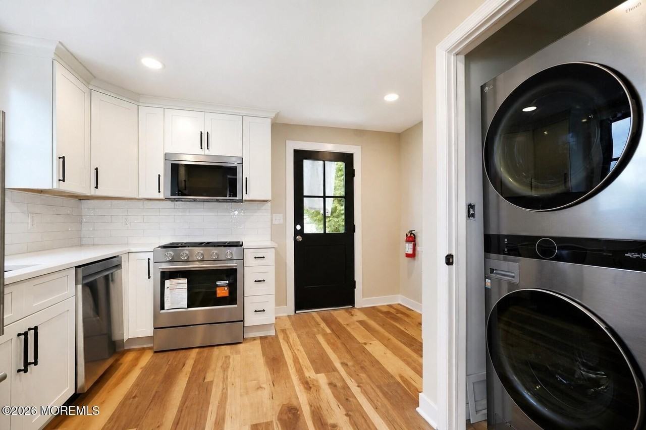 108 Catherine St #1 - Photo 6 of 13