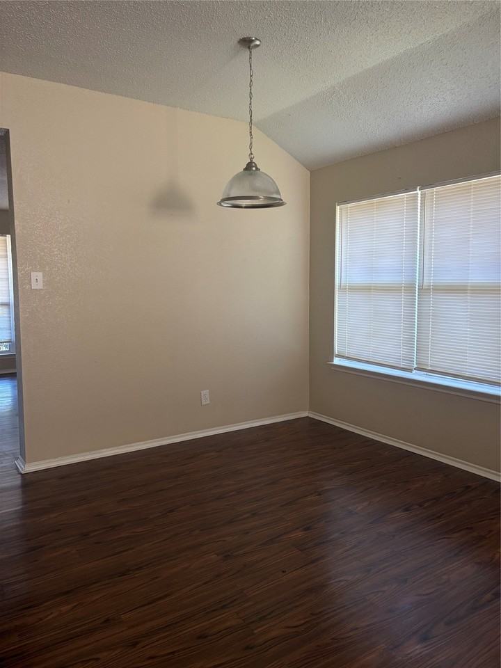 6506 Ashland Dr - Photo 4 of 8