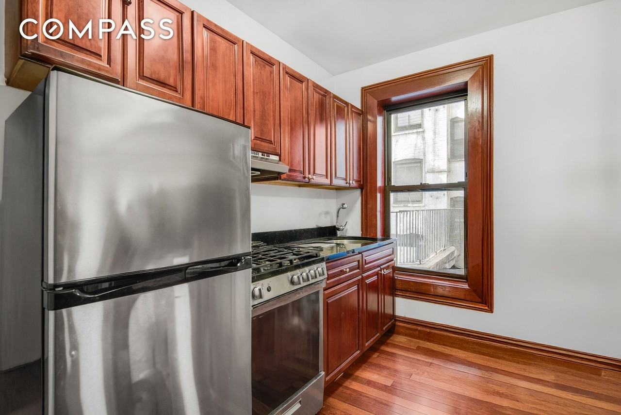 1392 Madison Ave #8 - Photo 2 of 11