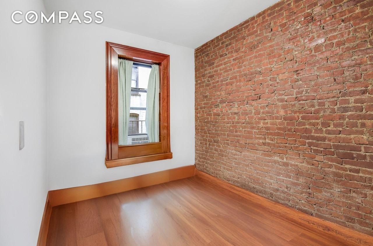 1392 Madison Ave #8 - Photo 6 of 11