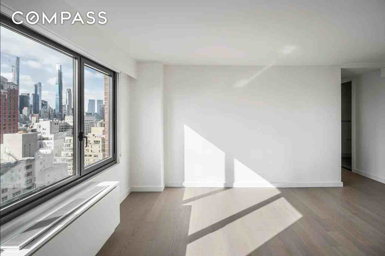 220 E 72nd St #27F1 - Photo 7 of 24