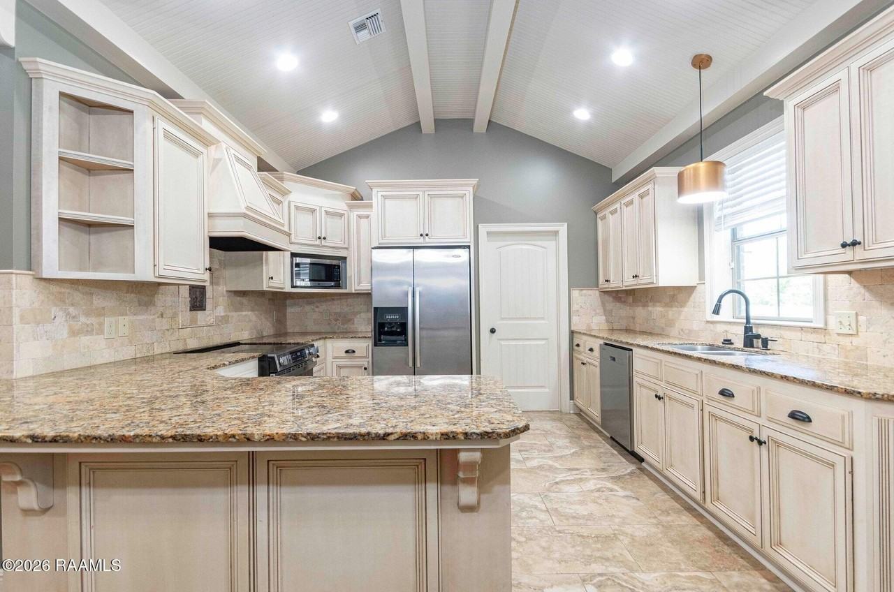 119 Metairie Ct - Photo 6 of 31