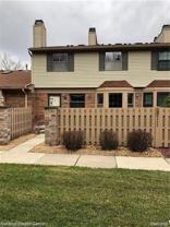 43449 W Arbor Way Dr Apt 204 - Photo 1 of 1