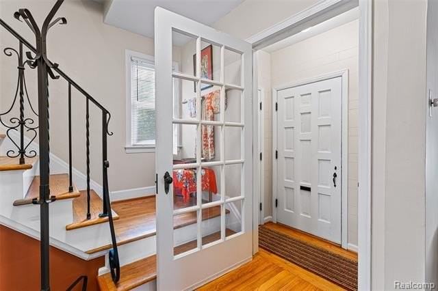 1872 23rd St - Photo 4 of 38
