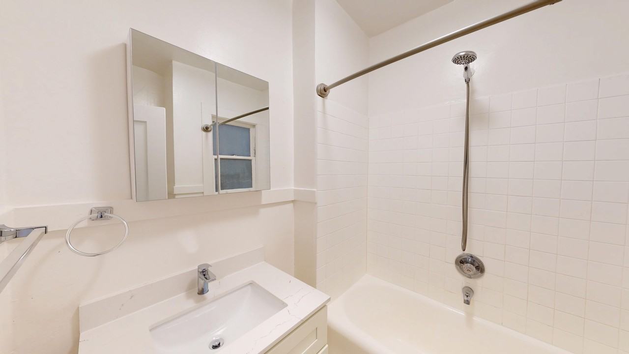 106 Sanchez Street - Photo 4 of 18