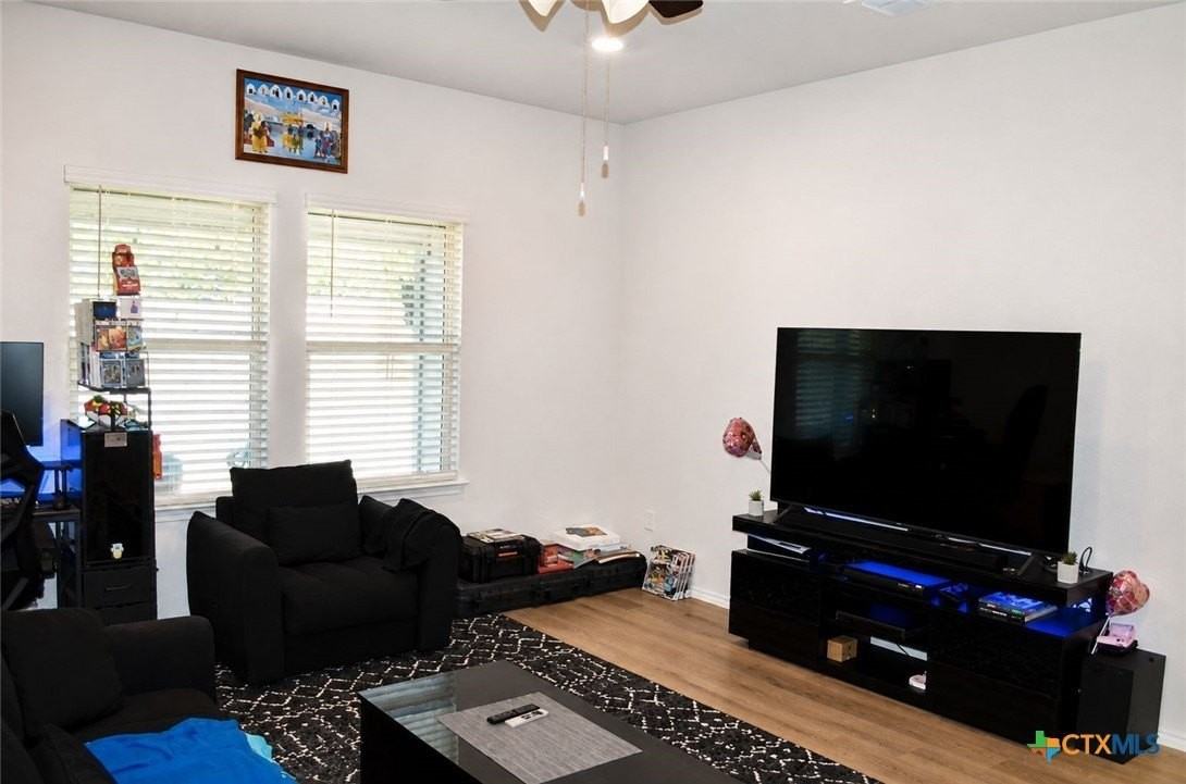 2313 Goldeneye Ct - Photo 4 of 36