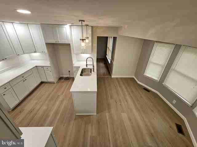 9294 Mainsail Dr - Photo 5 of 26