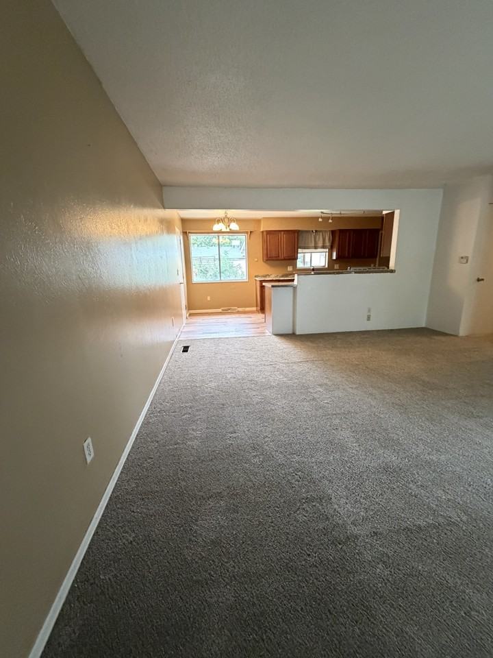 564 Cindy Ann Rd #1 - Photo 3 of 20