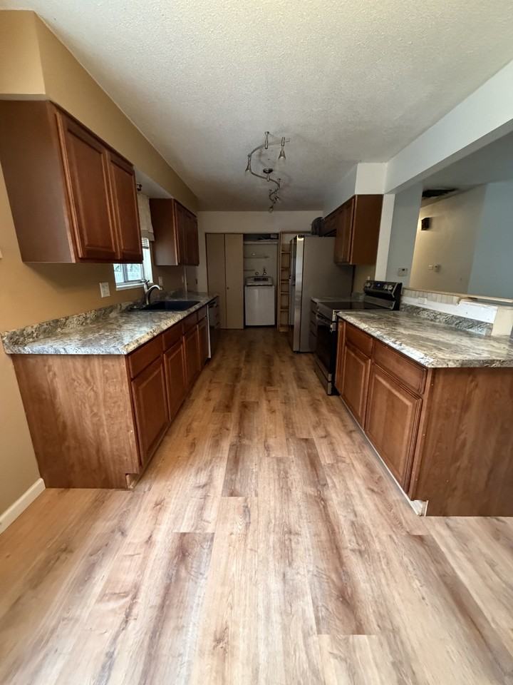 564 Cindy Ann Rd #1 - Photo 5 of 20