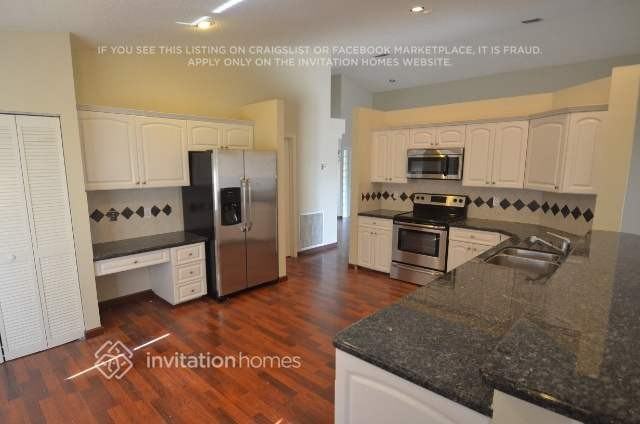 5021 Nw 64th Dr - Photo 5 of 12