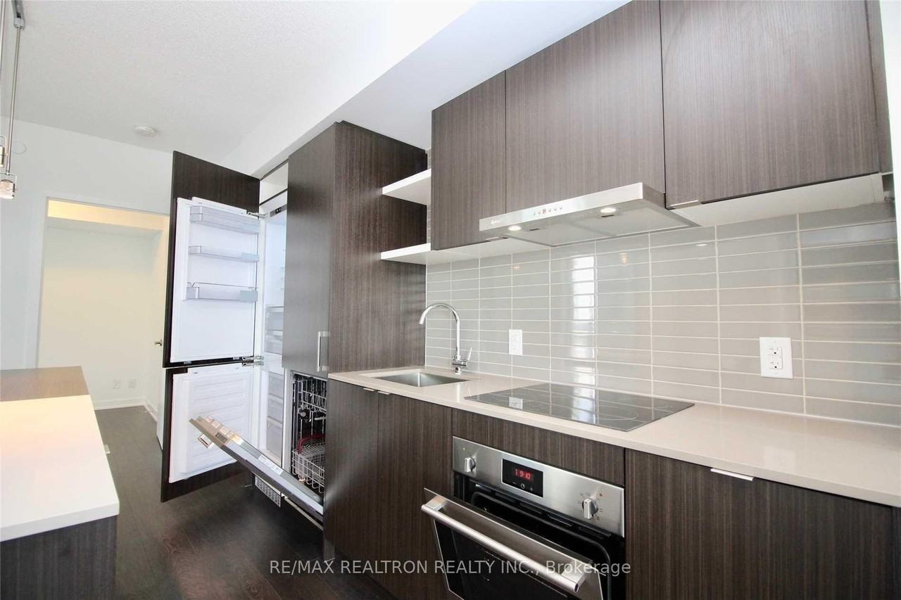 88 Harbour Street #3510 - Photo 3 of 11