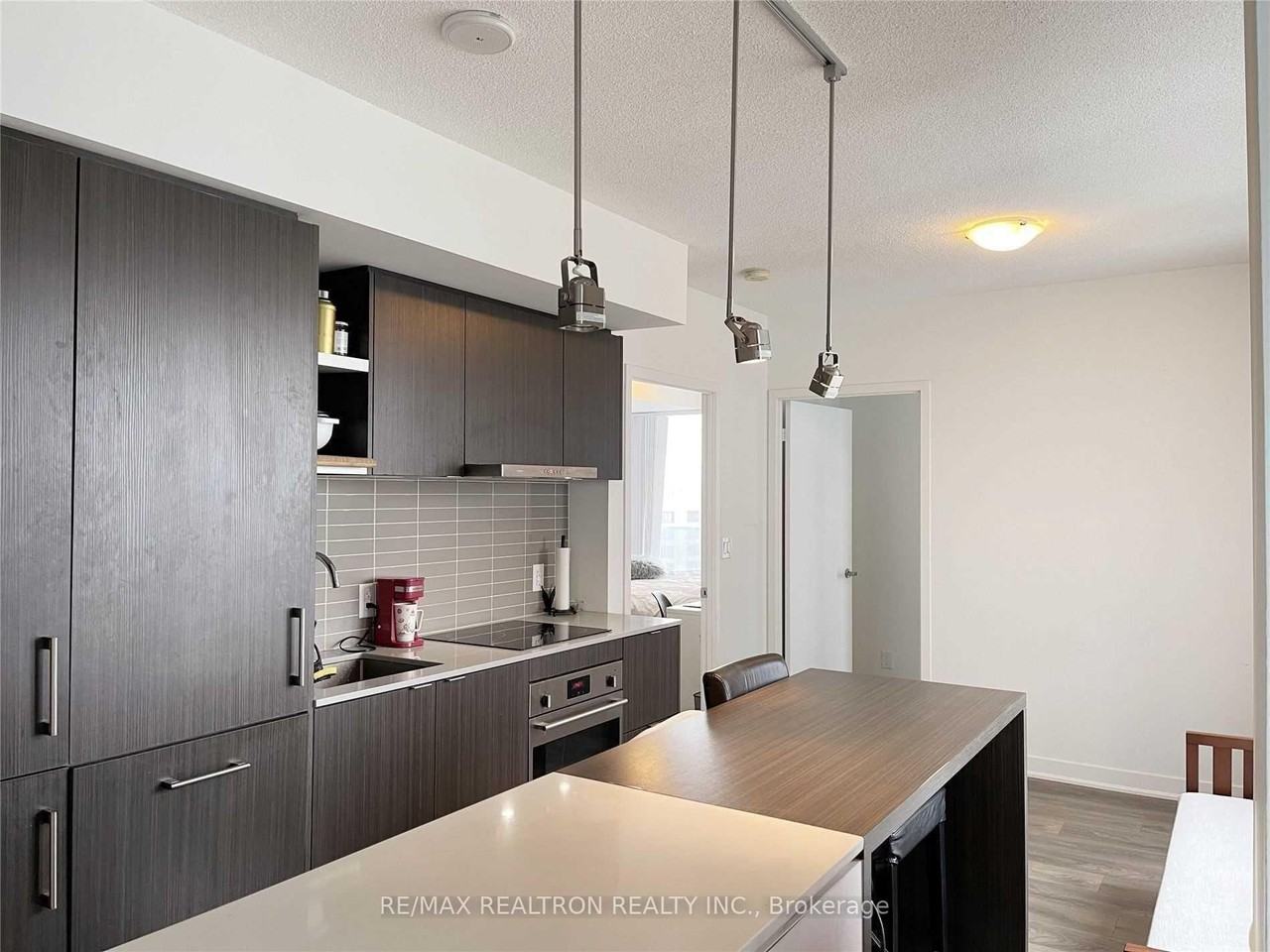 88 Harbour Street #3510 - Photo 4 of 11