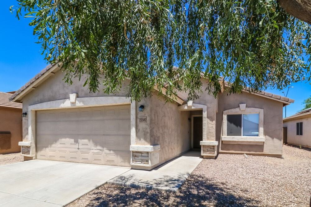 22582 W Yavapai St - Photo 3 of 16