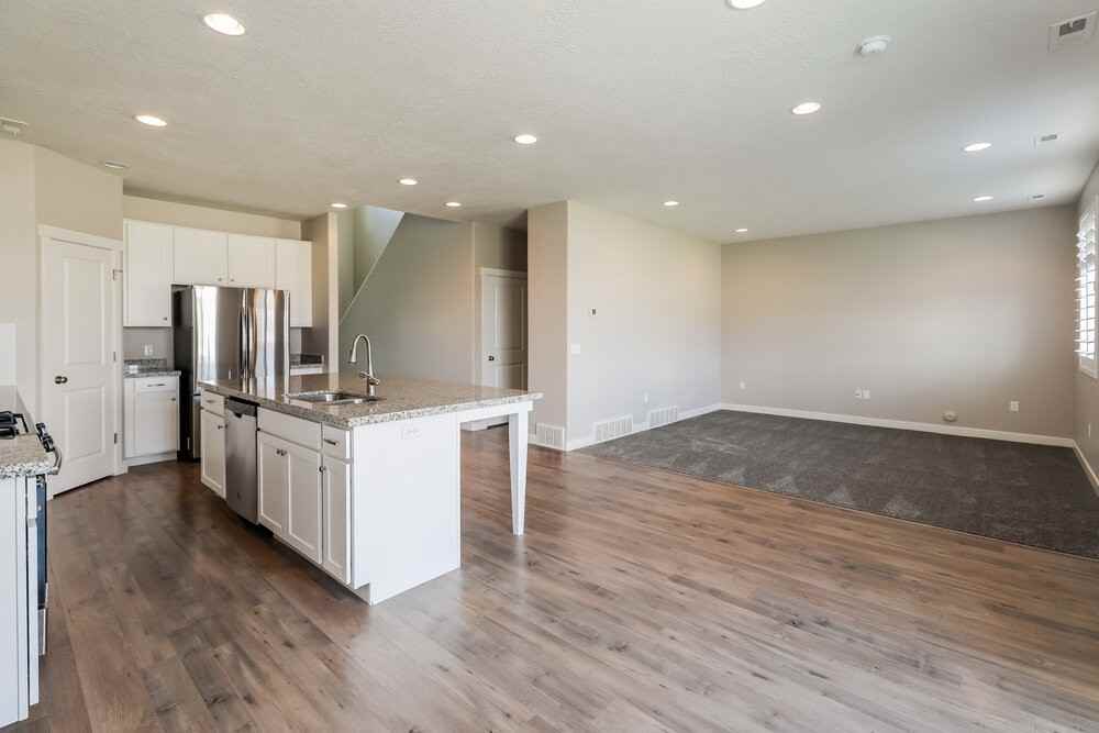 1162 W Beacon Way - Photo 6 of 17