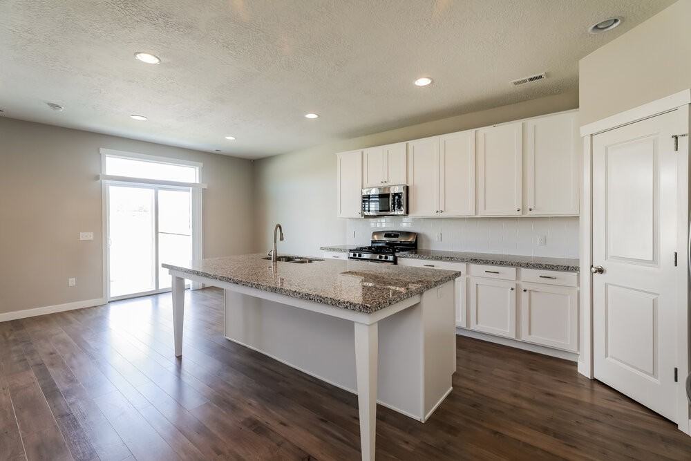 1162 W Beacon Way - Photo 7 of 17
