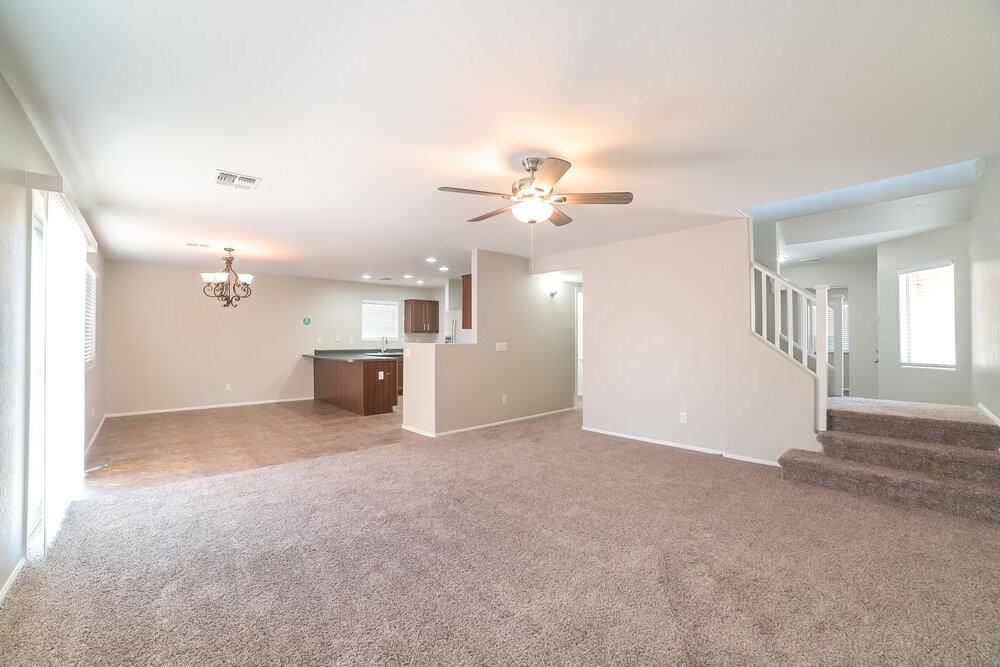 39965 W Sanders Way - Photo 5 of 17