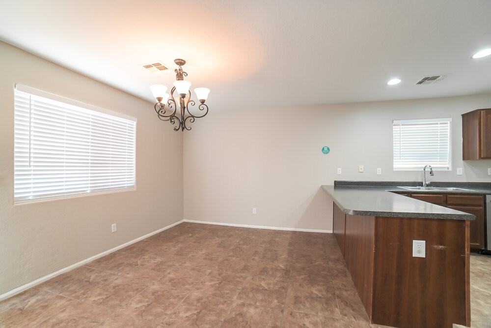 39965 W Sanders Way - Photo 6 of 17