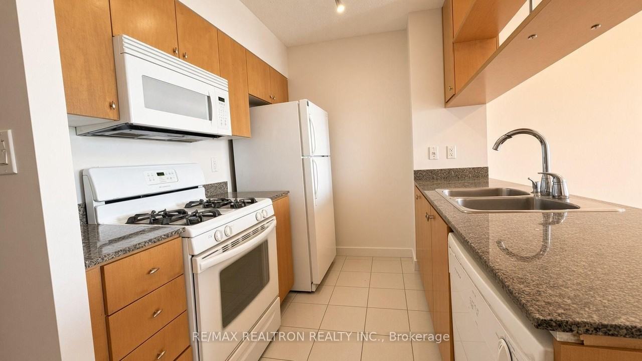10 Navy Wharf Court #3111 - Photo 5 of 12