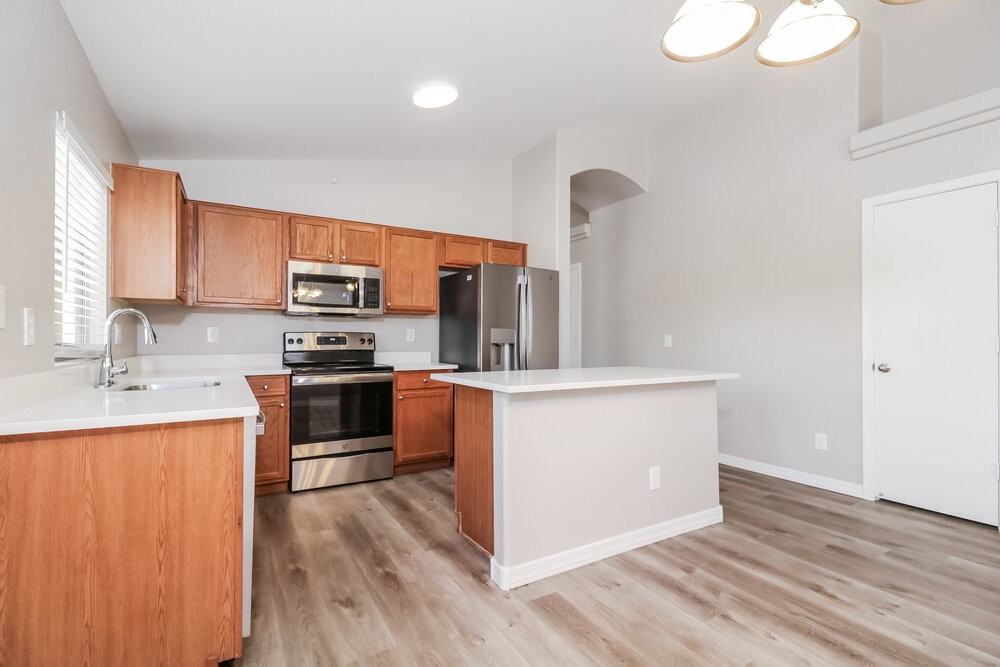 13053 W Redfield Rd - Photo 6 of 16
