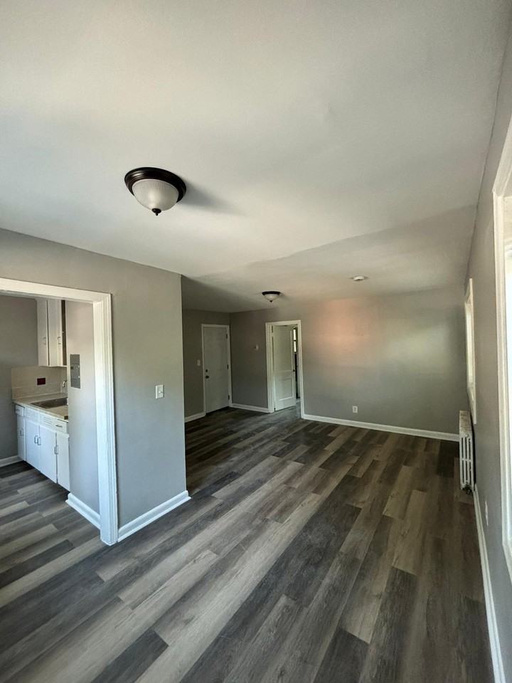 8306 Roanoke Ave #6 - Photo 4 of 11