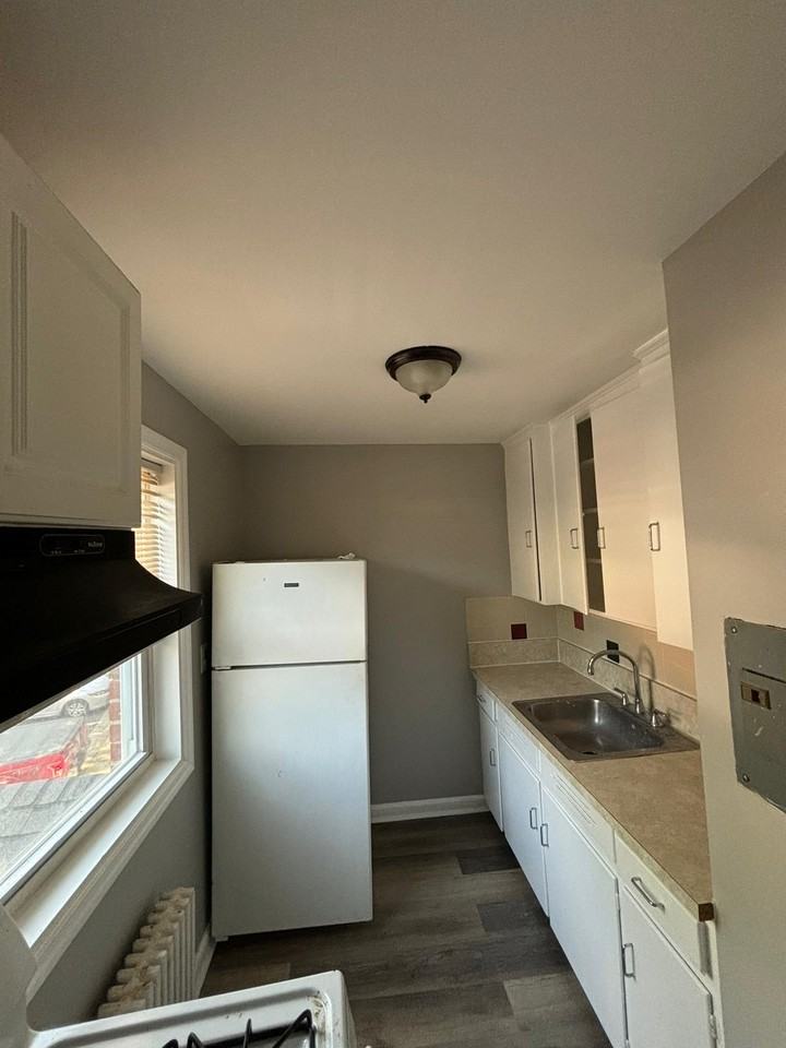 8306 Roanoke Ave #6 - Photo 7 of 11