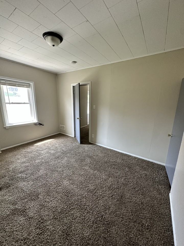 572 W 5th St #580-1-5-2 - Photo 2 of 6