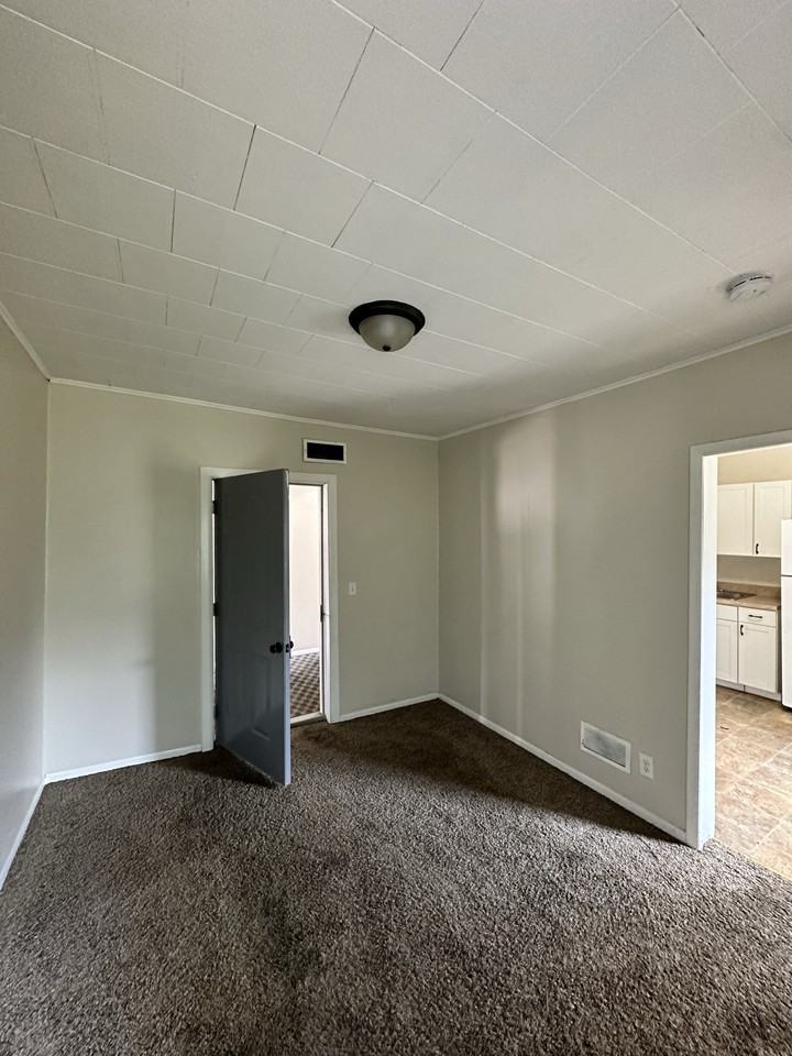 572 W 5th St #580-1-5-2 - Photo 4 of 6