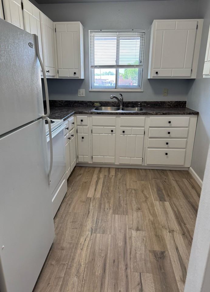 3924 Devonshire Ln #4 - Photo 2 of 14