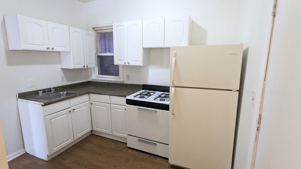 395 Livingston Ave #1 - Photo 2 of 7
