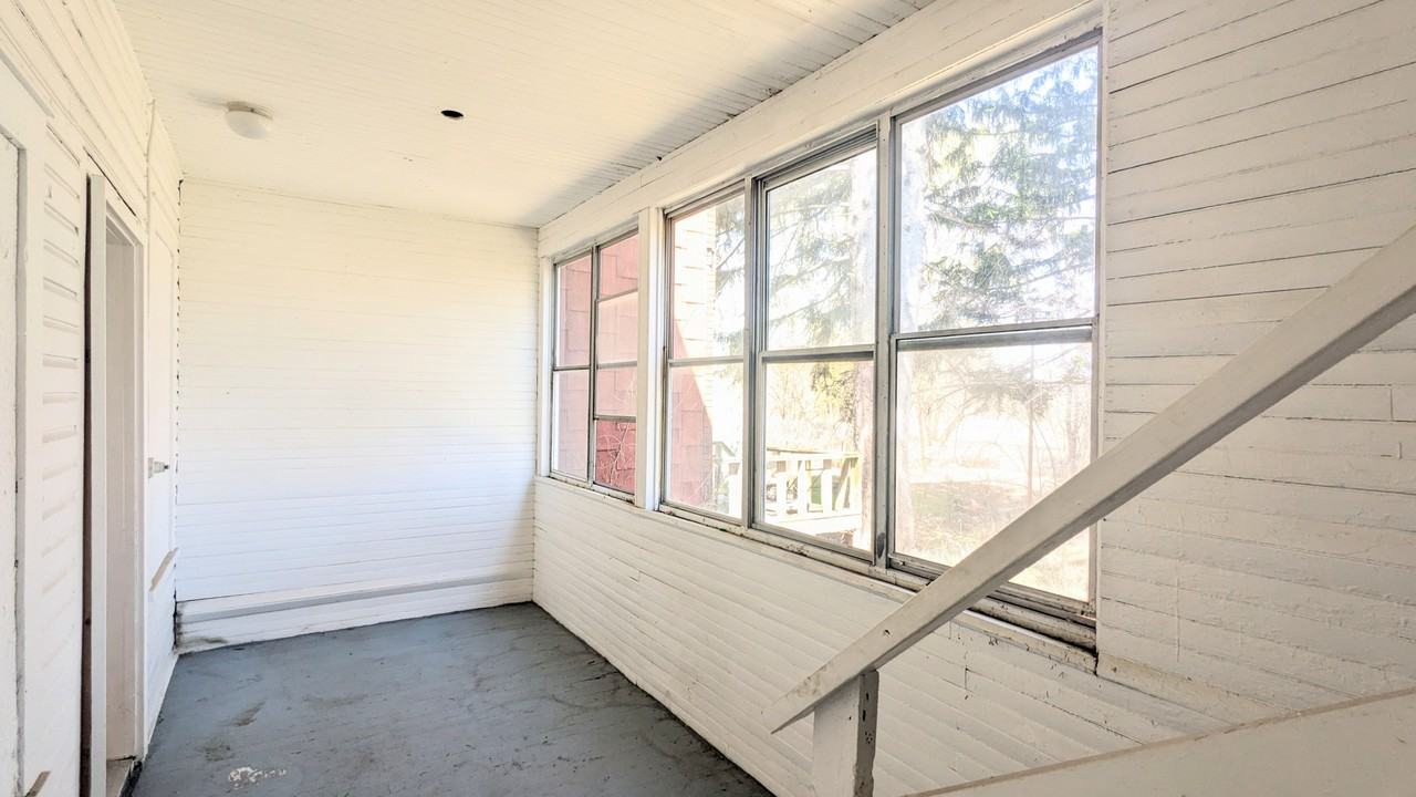 395 Livingston Ave #1 - Photo 6 of 7