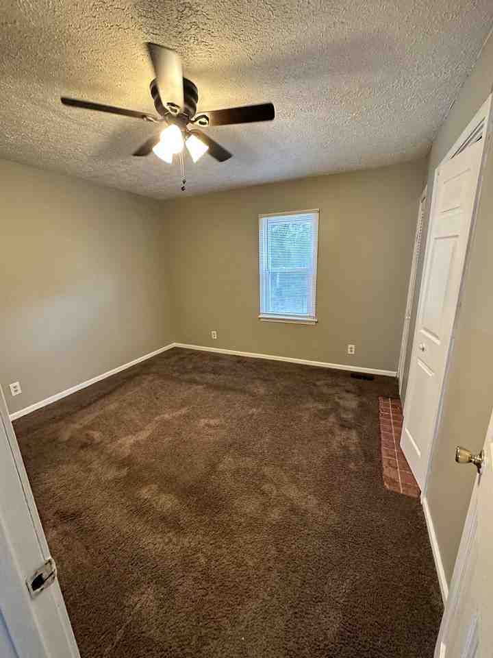 2421 Mercer Ave - Photo 6 of 12