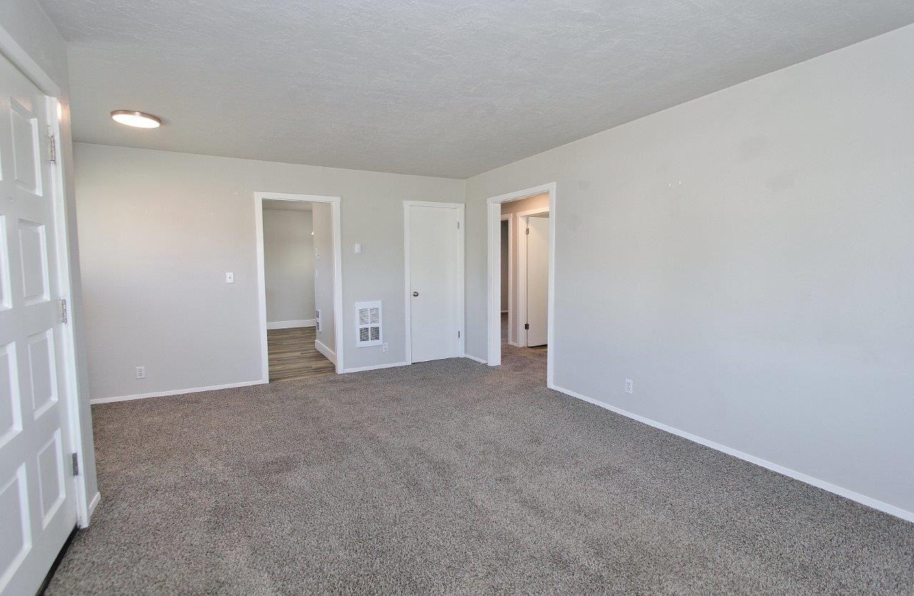 620 Nw 2nd St - Photo 2 of 22