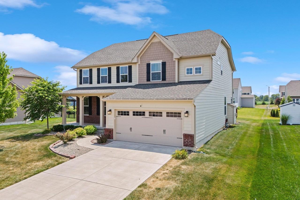 2214 Larkspur Dr - Photo 2 of 26