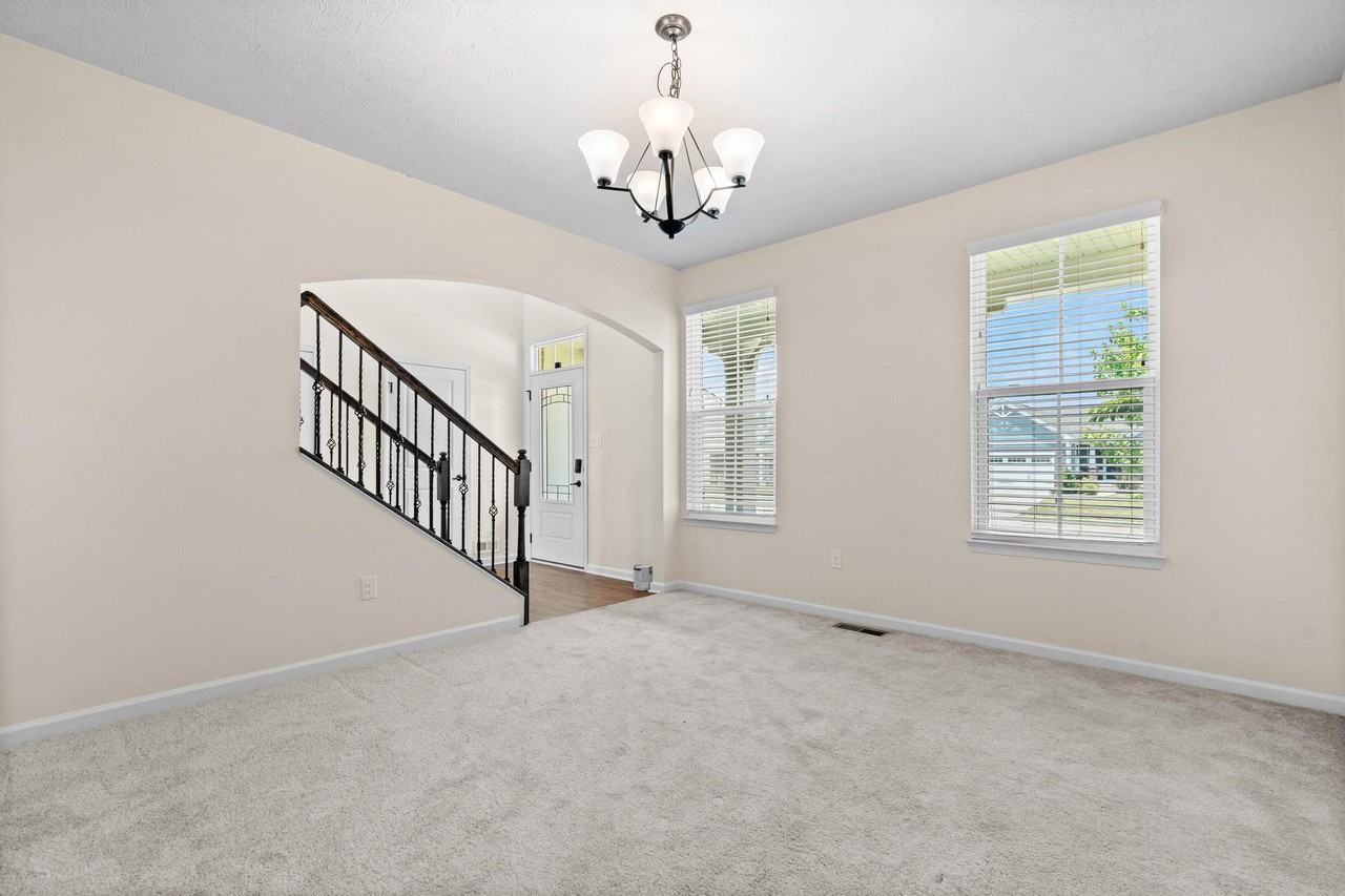 2214 Larkspur Dr - Photo 4 of 26