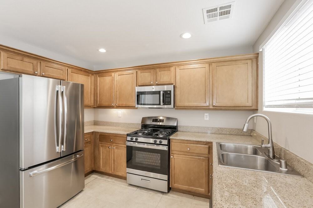 5909 Alington Bend Dr - Photo 7 of 17