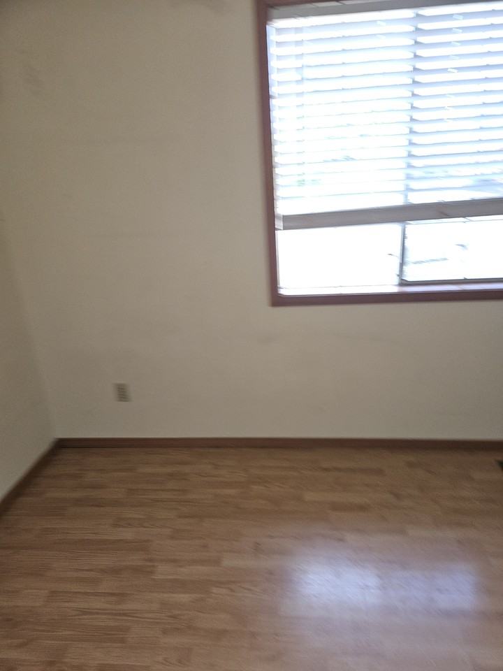7312 67th St Ne - Photo 3 of 29
