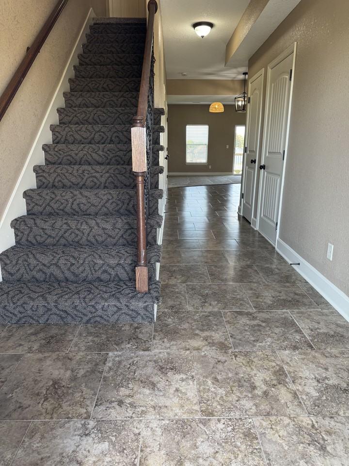 9430 N Lenox Ave - Photo 2 of 19