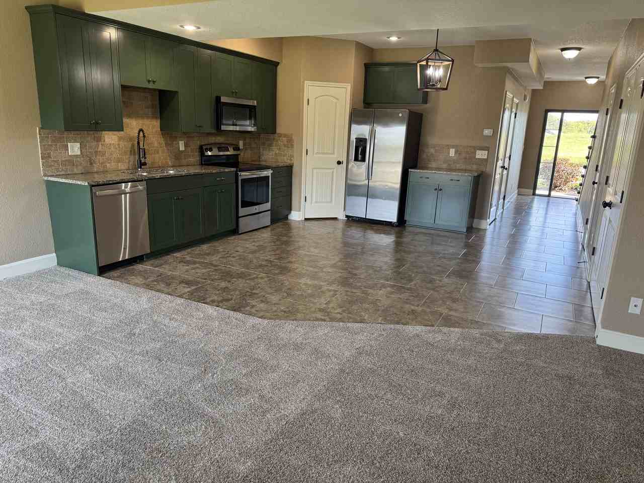 9430 N Lenox Ave - Photo 4 of 19